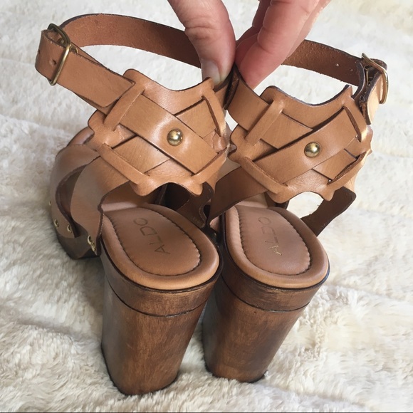 *SOLD* Gorgeous high-heeled platform peep-toe sandals - Picture 3 of 7